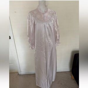 ILISE STEVENS Size Small | Pink SATIN NIGHTGOWN NWT Vintage